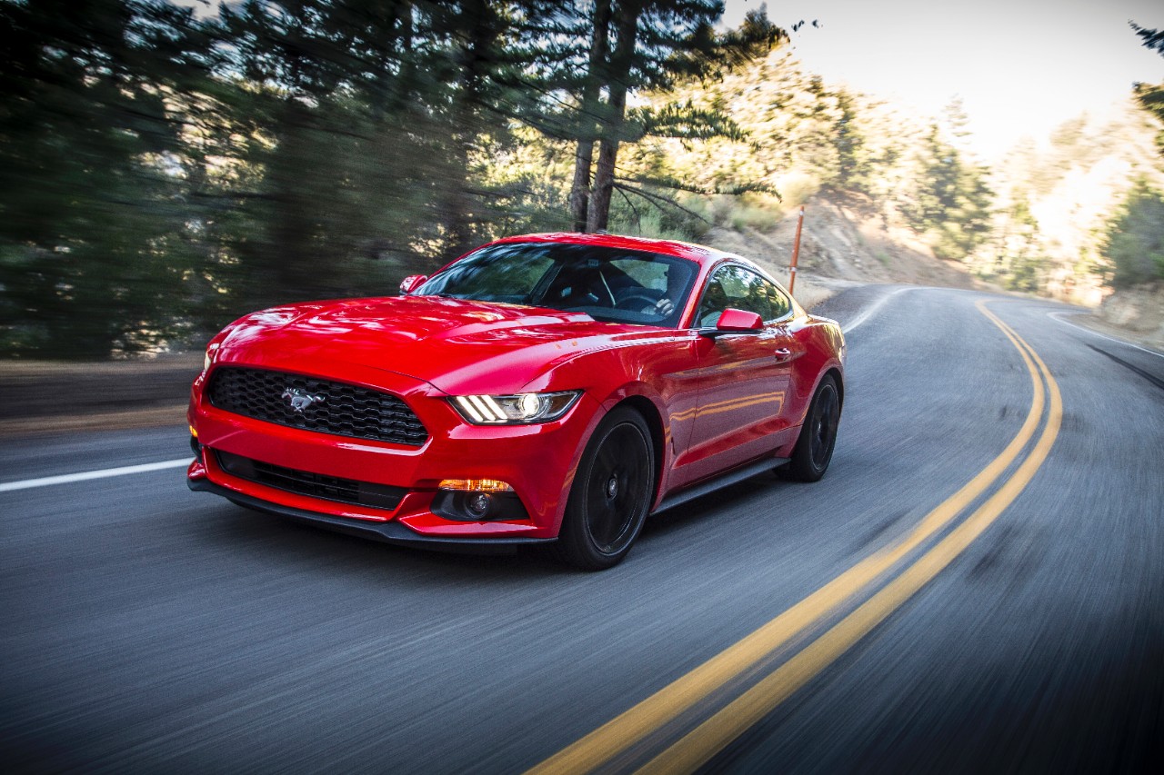 Ford heeft vandaag de Nederlandse prijzen van de Mustang bekendgemaakt. Die prijzen vallen wel een tikkie duurder uit dan de Amerikaanse prijzen...