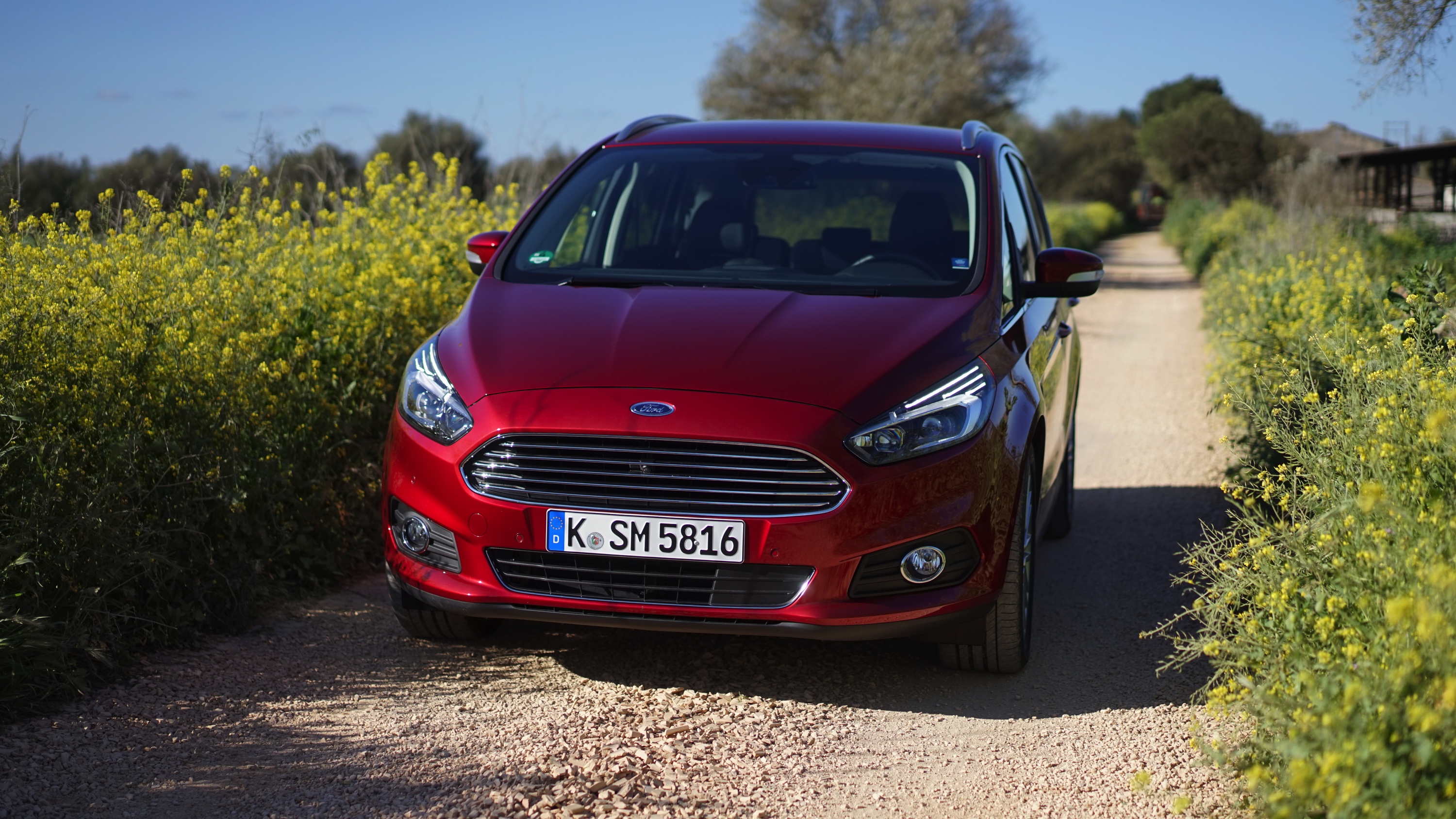 De nieuwe S-Max komt later dit jaar op de markt en wij mochten hem alvast rijden op Mallorca. Is de S-Max nog steeds de onbetwiste koning van de MPV's?