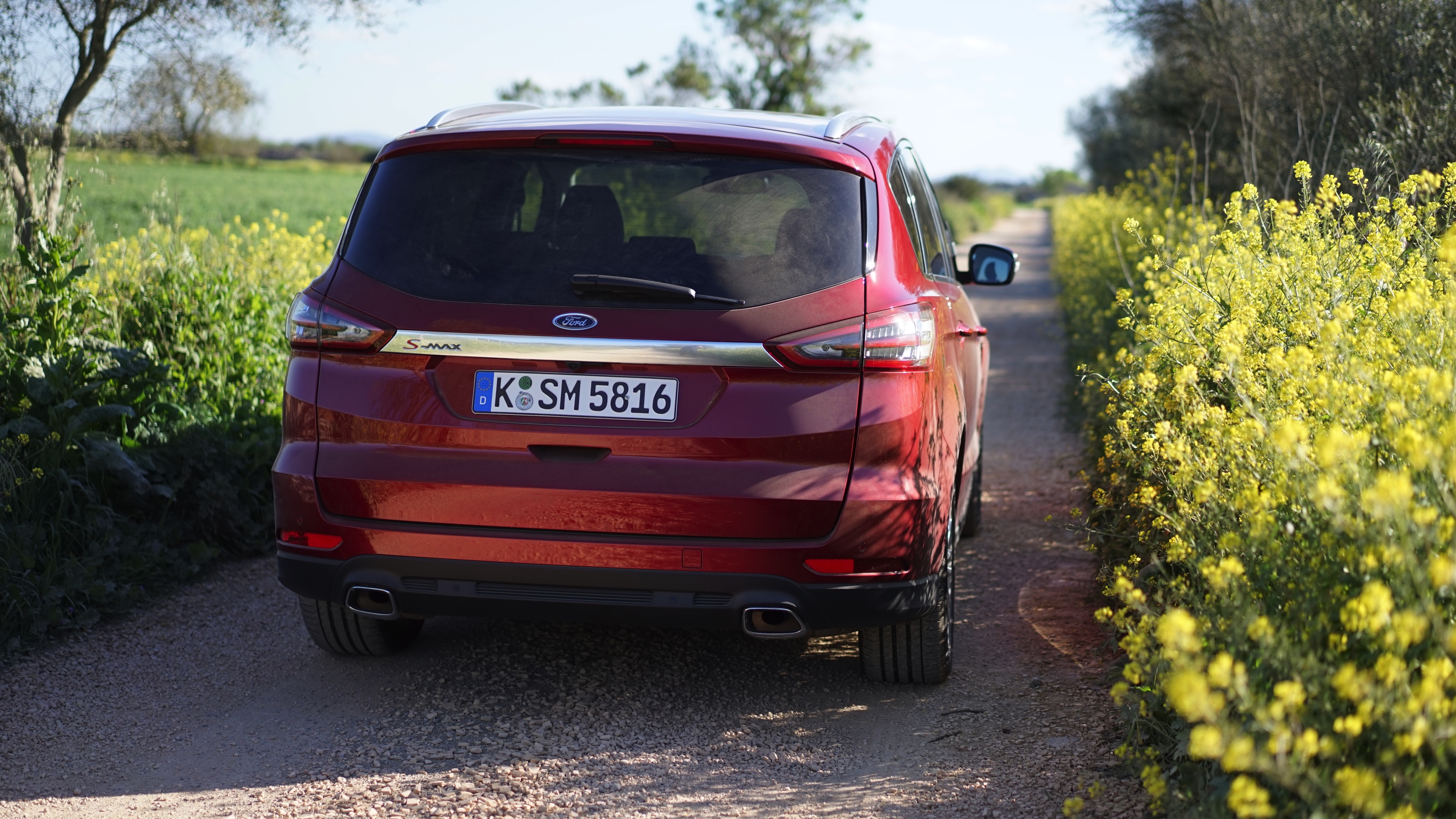 De nieuwe S-Max komt later dit jaar op de markt en wij mochten hem alvast rijden op Mallorca. Is de S-Max nog steeds de onbetwiste koning van de MPV's?