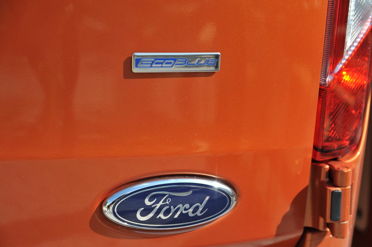 Ford geeft de Transit Custom niet alleen een facelift, maar zorgt tevens voor een opwaardering van interieur en bechikbare technieken.