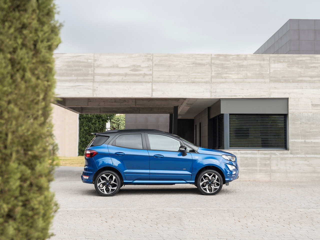 Ford geeft de compacte Ecosport een forse facelift en introduceert nieuwe motorvarianten en vierwielaandrijving.