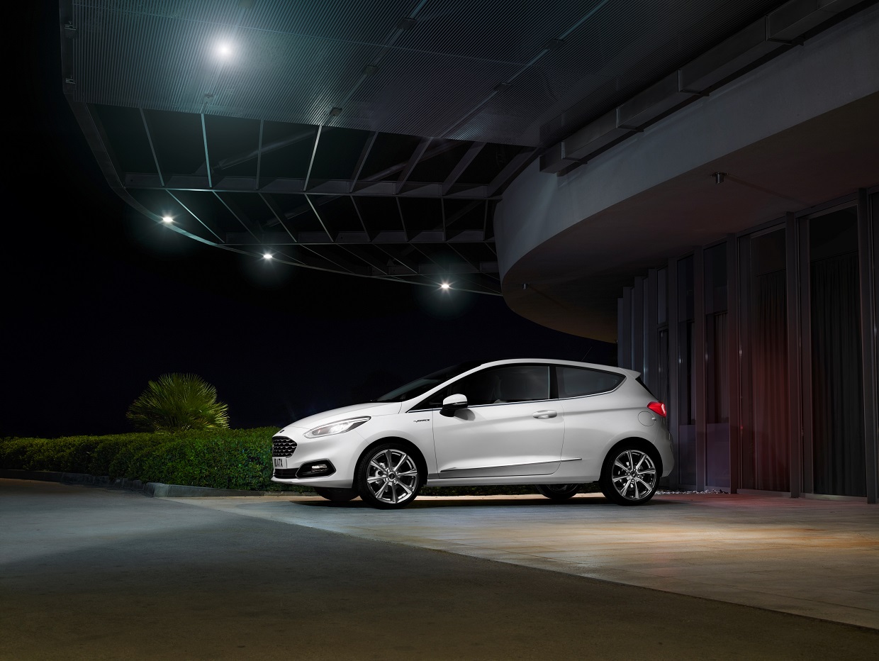 Ford heeft de prijzen bekendgemaakt van de nieuwe Fiesta. Die beginnen bij 14.995 euro, mits je gebruik maakt van de aankooppremie. Een First Edition Pack is ook van de partij.