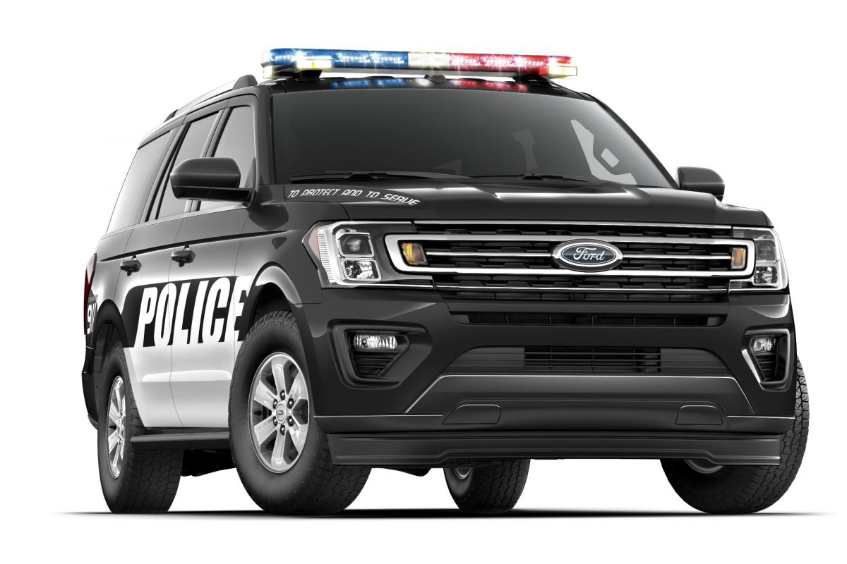 Ford presenteert de nieuwe lichting Amerikaanse Police Interceptors. Daar zit ook een primeur bij, want Ford levert de eerste hybride politieauto geschikt voor achtervolgingen.