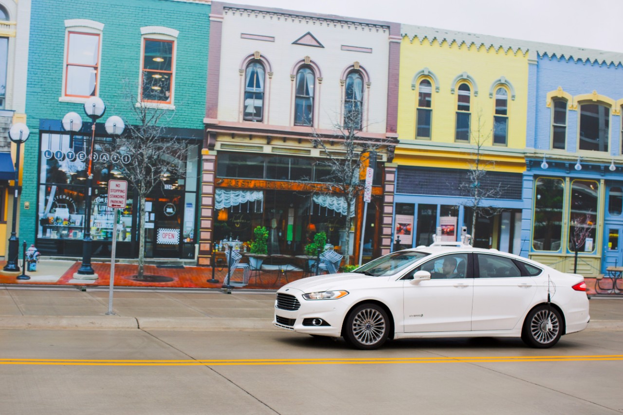 Ford test autonoom rijden met Ford Mondeo in eigen stad Mcity van Michigan.