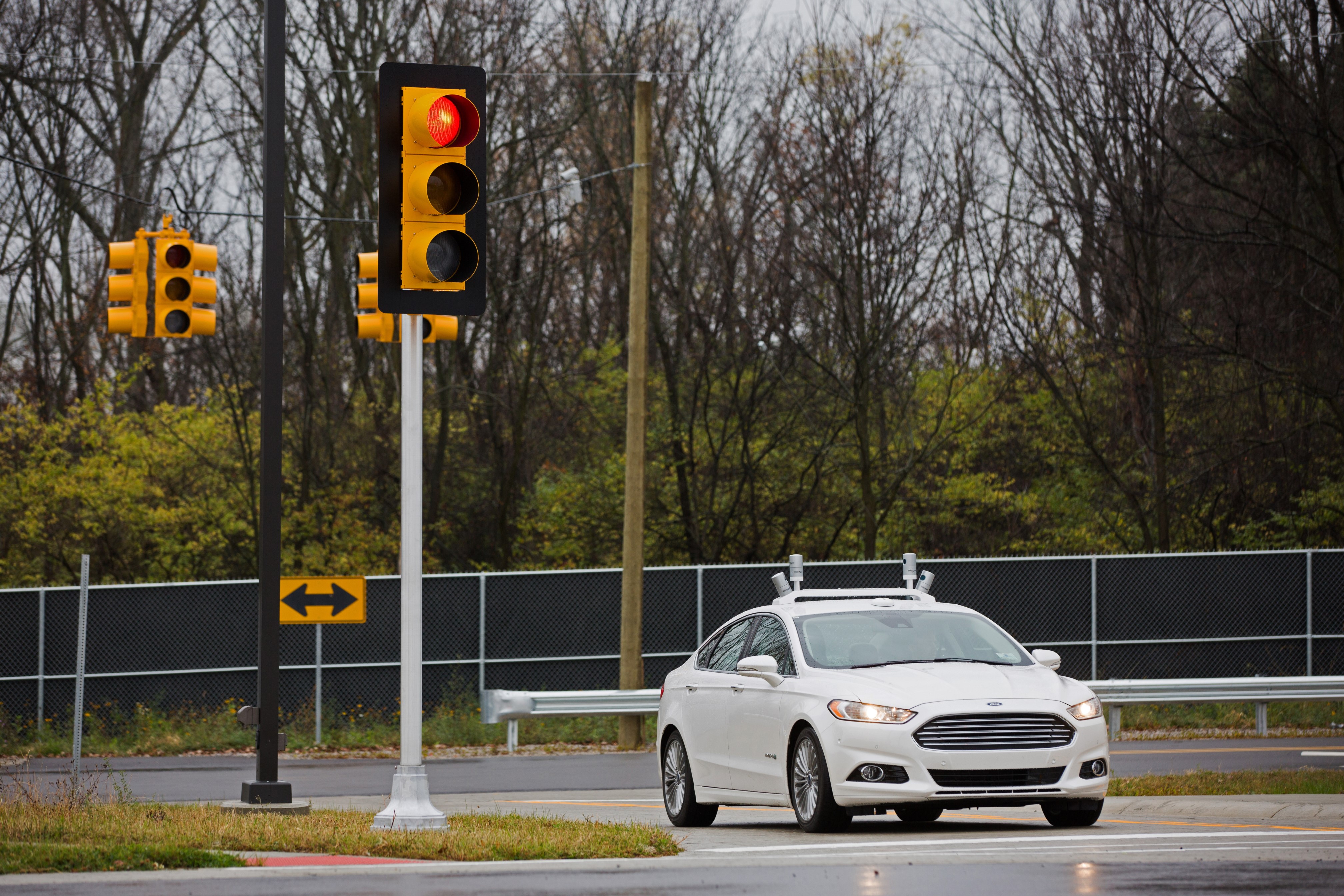 Ford test autonoom rijden met Ford Mondeo in eigen stad Mcity van Michigan.