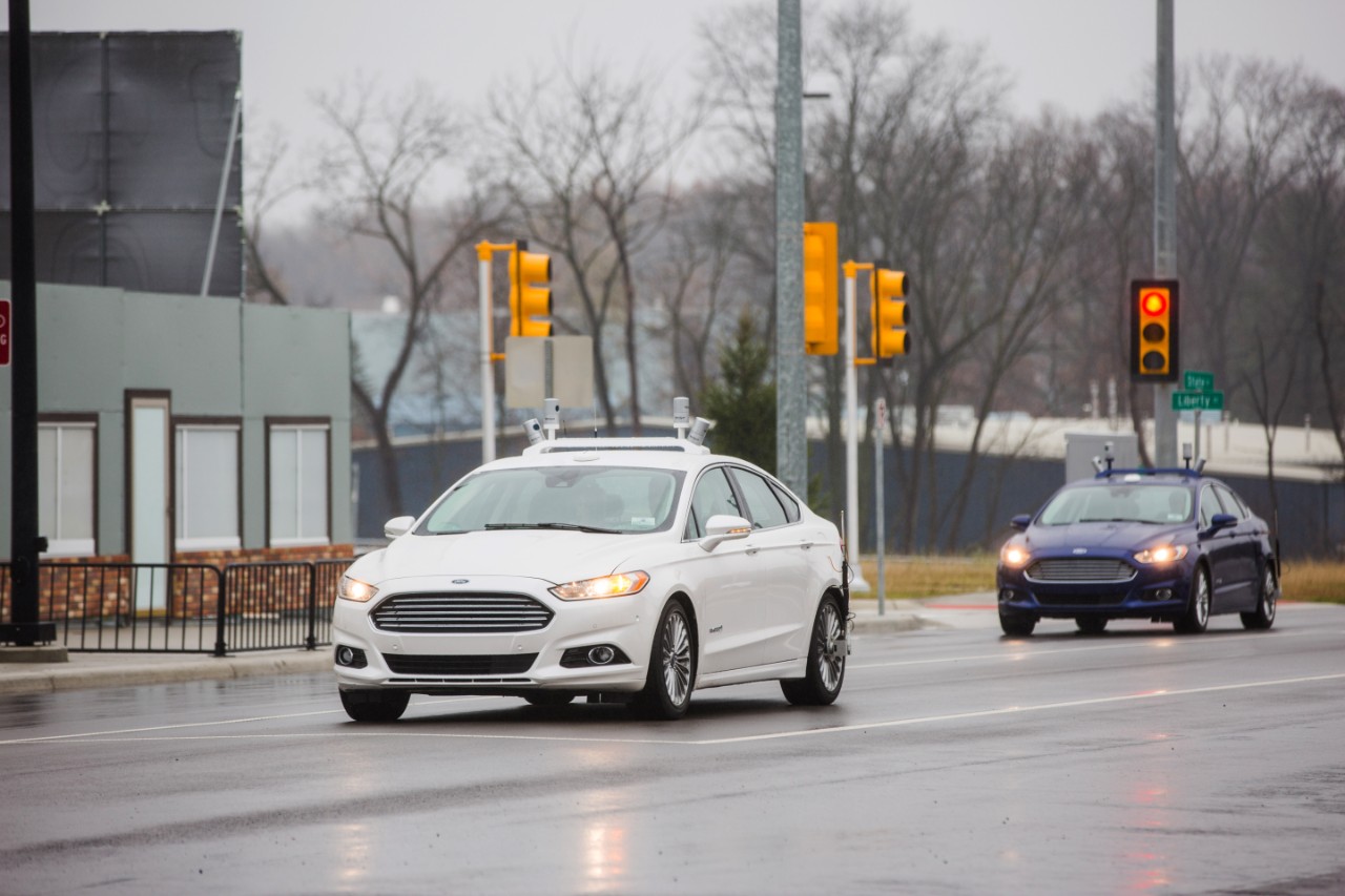 Ford test autonoom rijden met Ford Mondeo in eigen stad Mcity van Michigan.