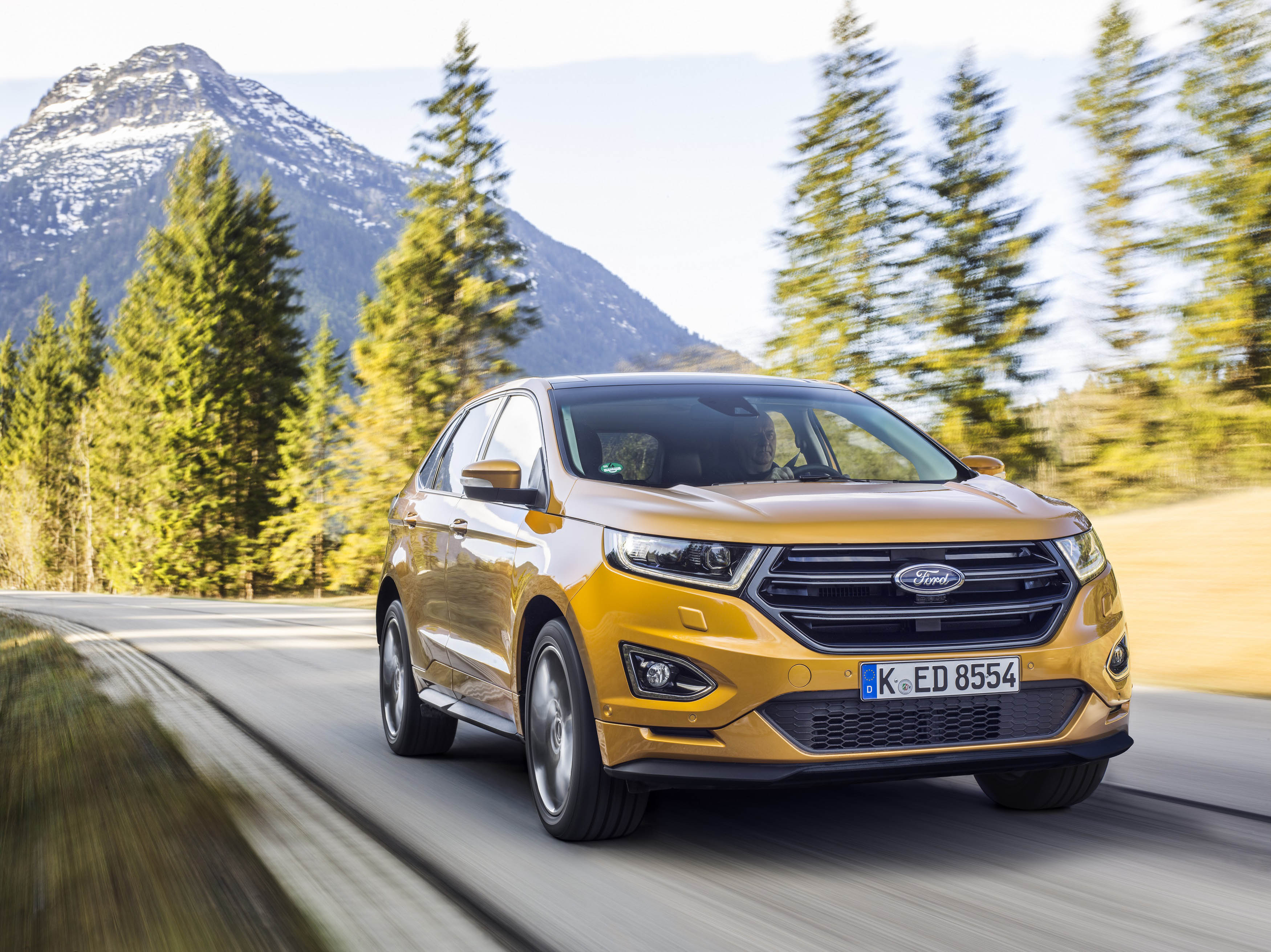 Ford verbetert 2.0 TDCi diesels met 150 pk en 180 pk en introduceert 210 pk versie op Mondeo, S-MAX en Galaxy. Nieuw is ook de komst van SYNC3-infotainment.