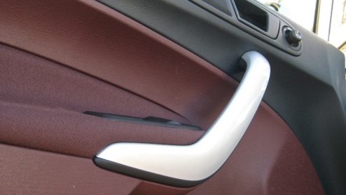 Wanneer je nu voor de keuze staat een nieuwe compacte auto aan te schaffen, zijn de mogelijkheden te over. Zoek je iets dynamisch, fris ogend en zuinig rijdend, dan verdient de nieuwe Ford Fiesta als