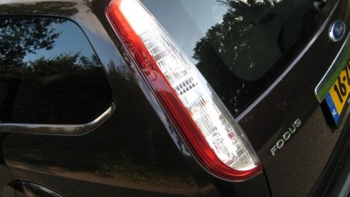 Het aantal fervente voorstanders van handgeschakelde autos ligt sinds een aantal jaar onder vuur. De automatische transmissie met dubbele koppeling maakt namelijk zijn opmars. Snelle schakelingen met