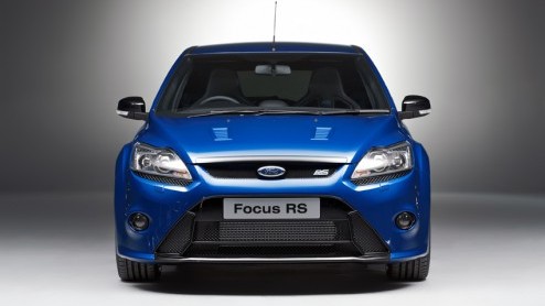 We hebben al heel wat geschreven over de Ford Focus RS en we kunnen niet wachten om in n van de 50 stuks die in 2009 in Nederland zullen arriveren plaats te nemen! Met 305 pk, 440 Nm en een sprint v