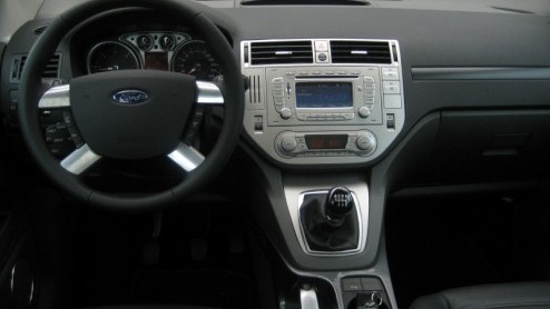 De storm in het compacte SUV-segment blijft maar gaande. Nadat de Aziaten in dit populaire segment zijn gesprongen, gingen ook de Duitsers en Fransen overstag. Ford betreedt het strijdveld relatief la