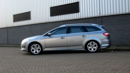 Een Ford Mondeo die nt even anders dan anders is; ze bestaan! En dan bedoelen we niet een oudje met fout lichtmetaal, maar een Mondeo Wagon met Titanium S-Pack. Door deze ruime combi rondom sportief