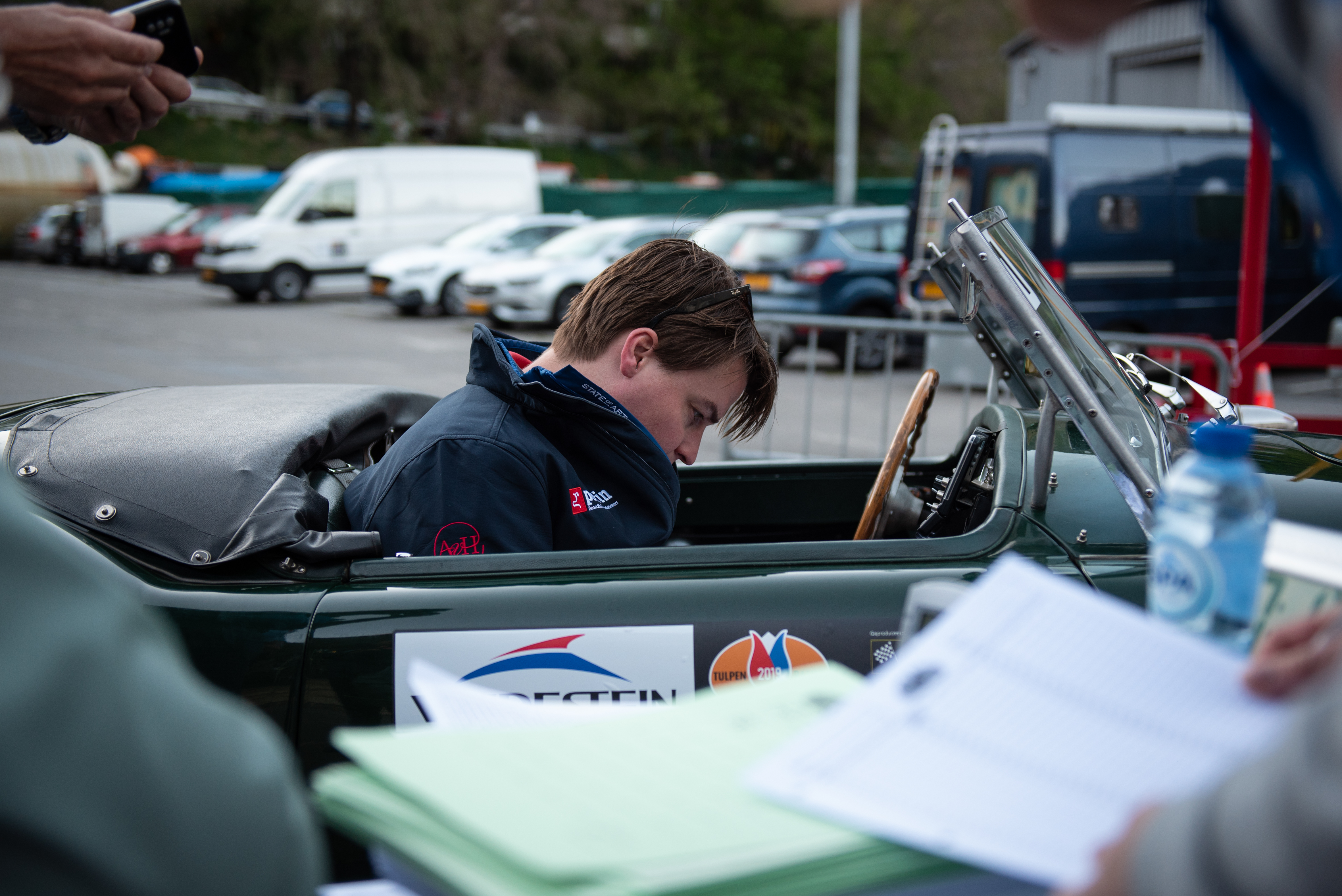 Equipe AutoVandaag doet mee met de 66ste editie van de Tulpenrallye en brengt regelmatig verslag uit.