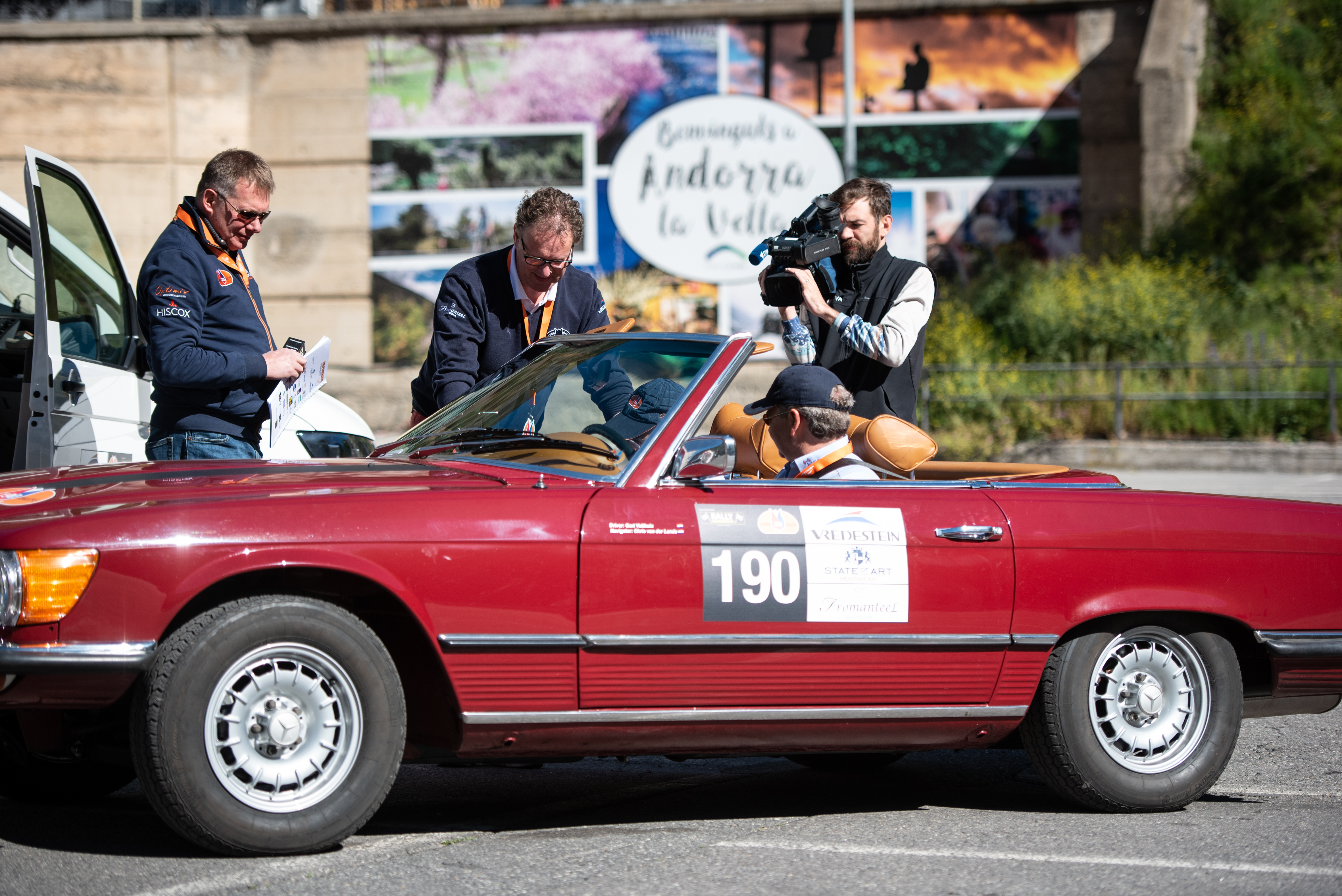 Equipe AutoVandaag doet mee met de 66ste editie van de Tulpenrallye en brengt regelmatig verslag uit.