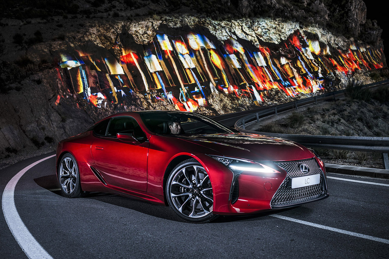 Lexus heeft inmiddels de prijzen bekend gemaakt van de nieuwe LC500 die vanaf augustus leverbaar is.