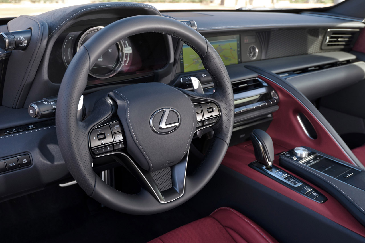 Lexus heeft inmiddels de prijzen bekend gemaakt van de nieuwe LC500 die vanaf augustus leverbaar is.