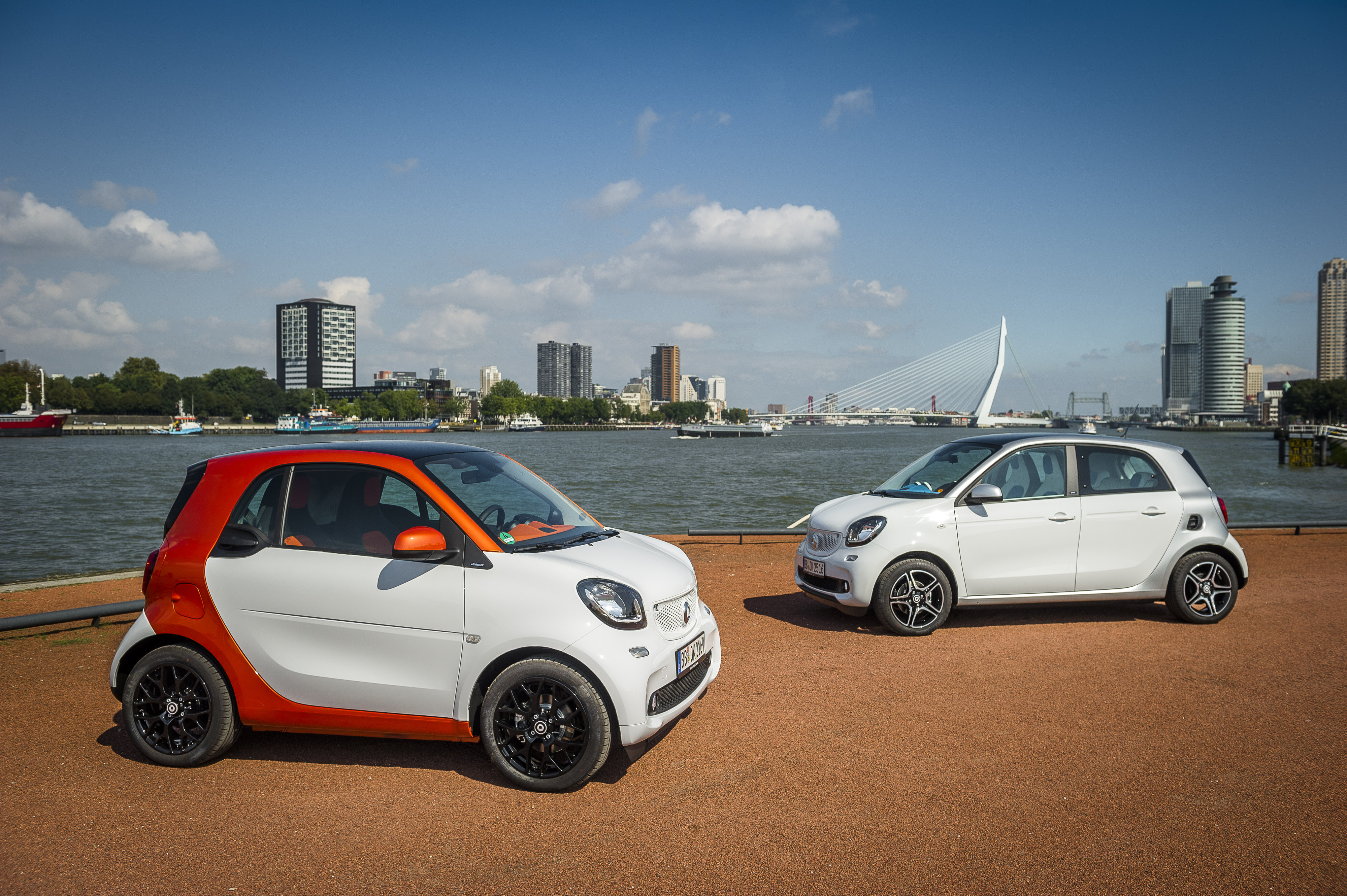 De nieuwe smart fortwo en forfour electric drive wordt aangedreven door de elektromotor van de Renault ZOE maar krijgt het accupakket van het Duitse Accumotive.