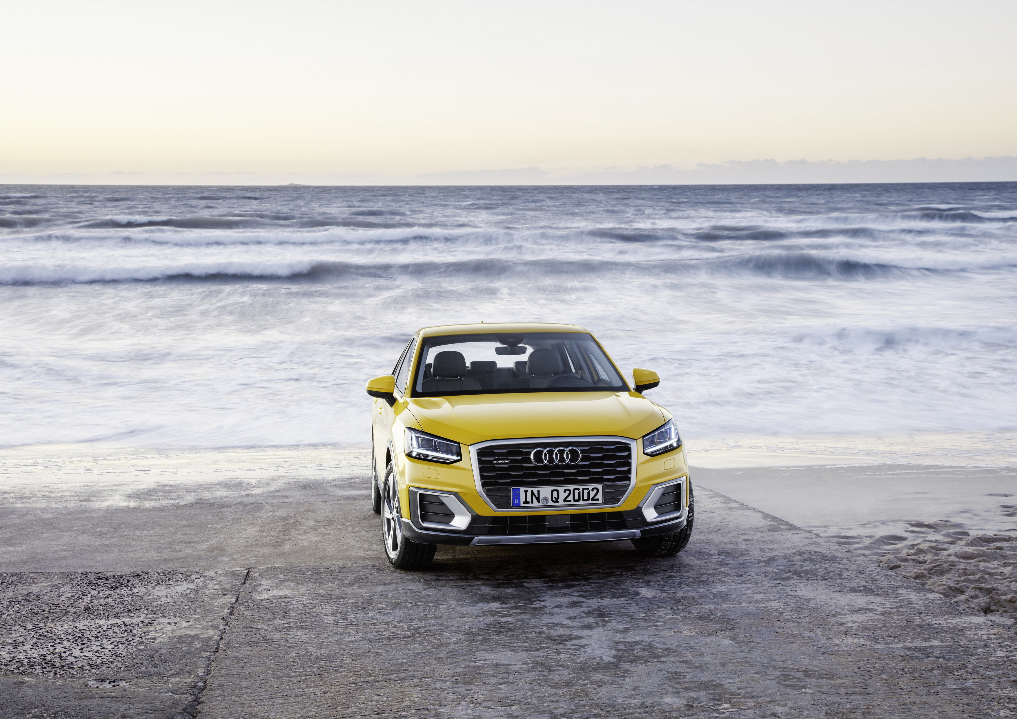 Niet strak en zakelijk maar fris en vrolijk; de nieuwe Audi Q2 is onthuld. Een nieuwe SUV van Audi die in de herfst van 2016 op de markt komt.
