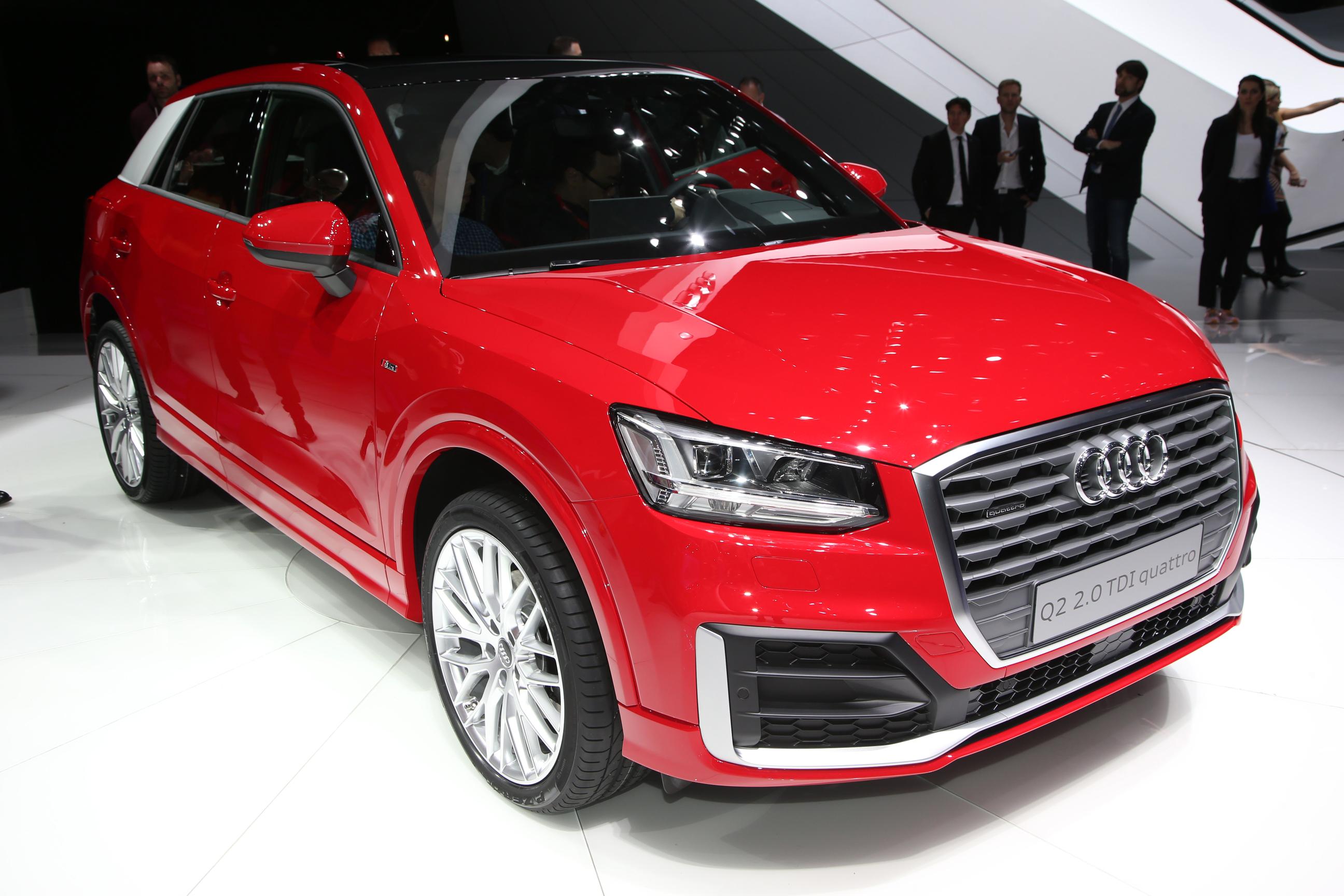 Niet strak en zakelijk maar fris en vrolijk; de nieuwe Audi Q2 is onthuld. Een nieuwe SUV van Audi die in de herfst van 2016 op de markt komt.