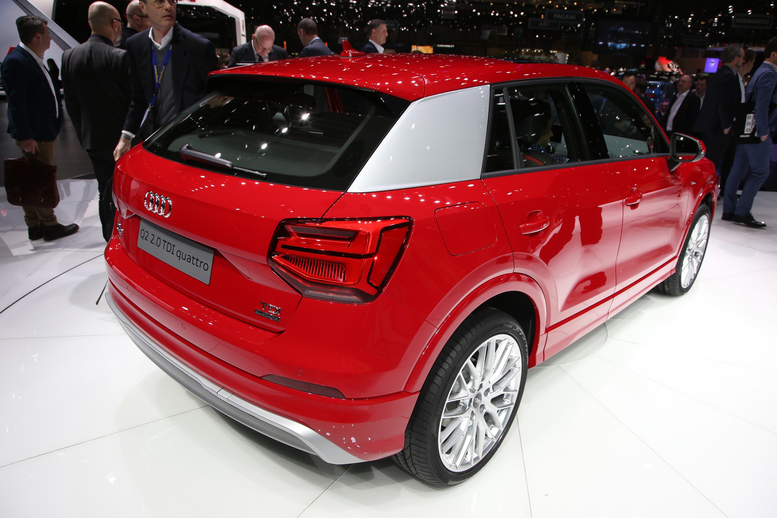 Niet strak en zakelijk maar fris en vrolijk; de nieuwe Audi Q2 is onthuld. Een nieuwe SUV van Audi die in de herfst van 2016 op de markt komt.