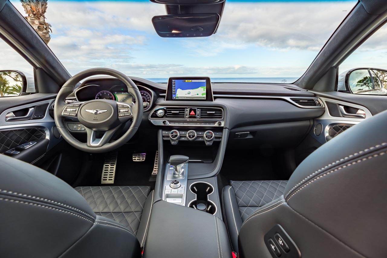 Hyundai's luxemerk Genesis maakt het programma aan de onderkant compleet met de nieuwe G70.