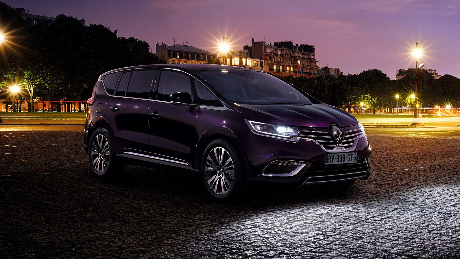 Geen Initiale Paris uitvoering van Renault Mgane. Voorlopig richt Renault zich op de Talisman en Espace.