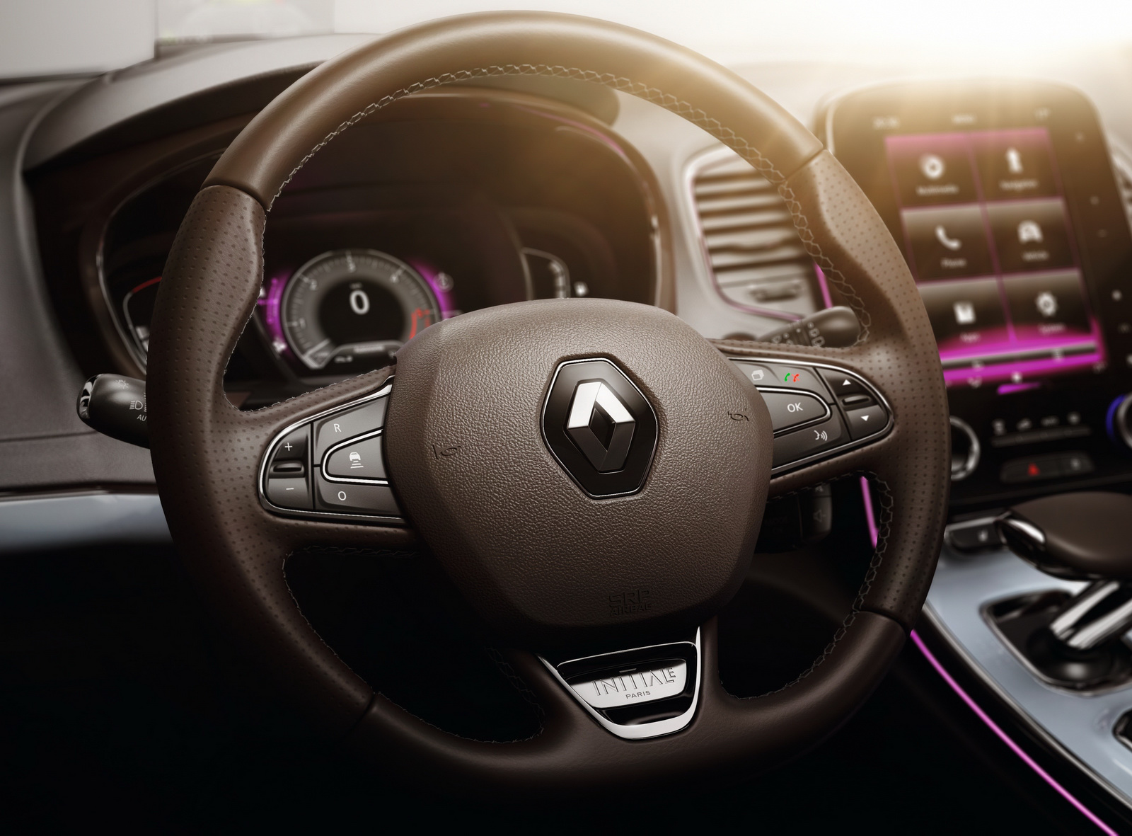 Geen Initiale Paris uitvoering van Renault Mgane. Voorlopig richt Renault zich op de Talisman en Espace.