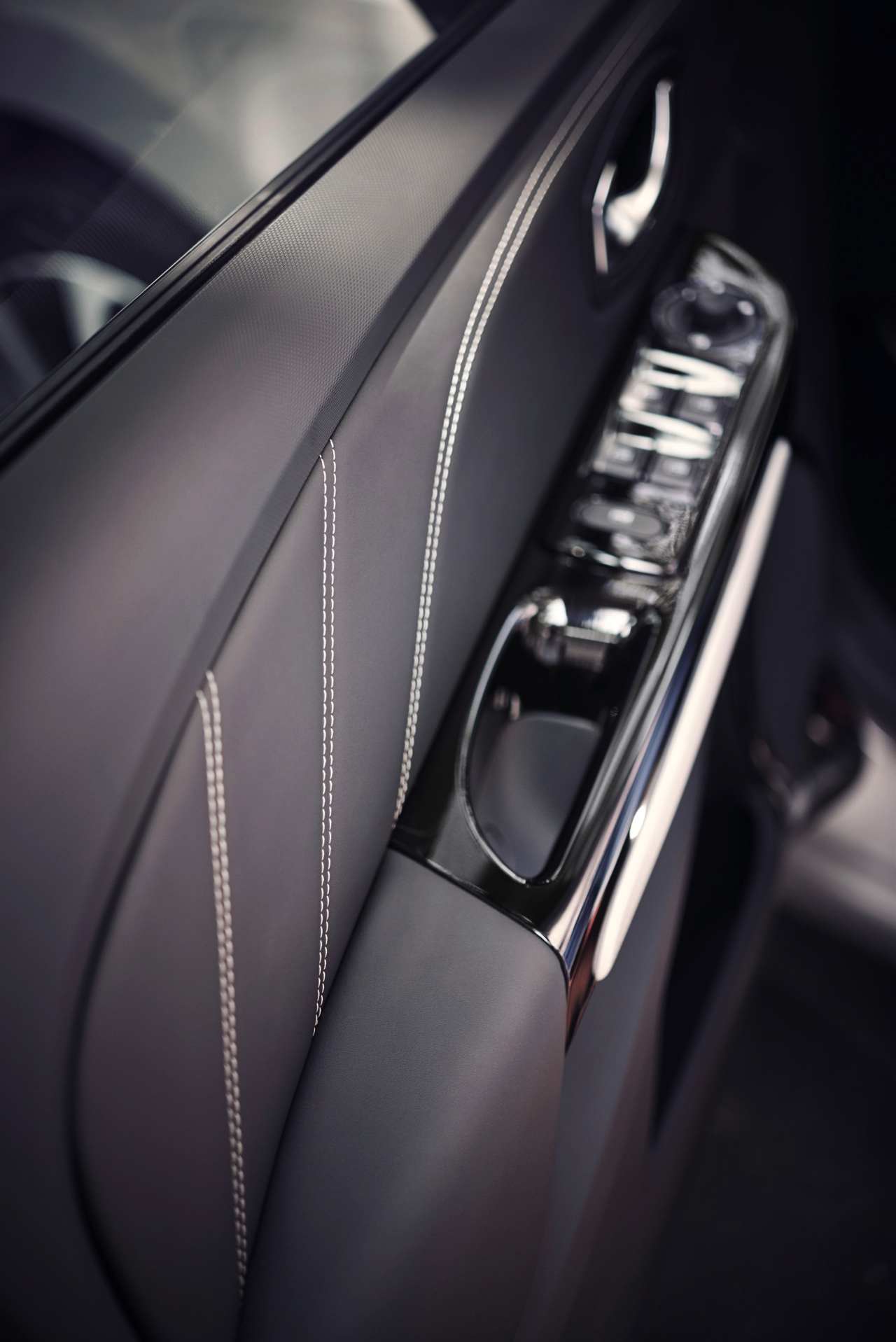 Geen Initiale Paris uitvoering van Renault Mgane. Voorlopig richt Renault zich op de Talisman en Espace.