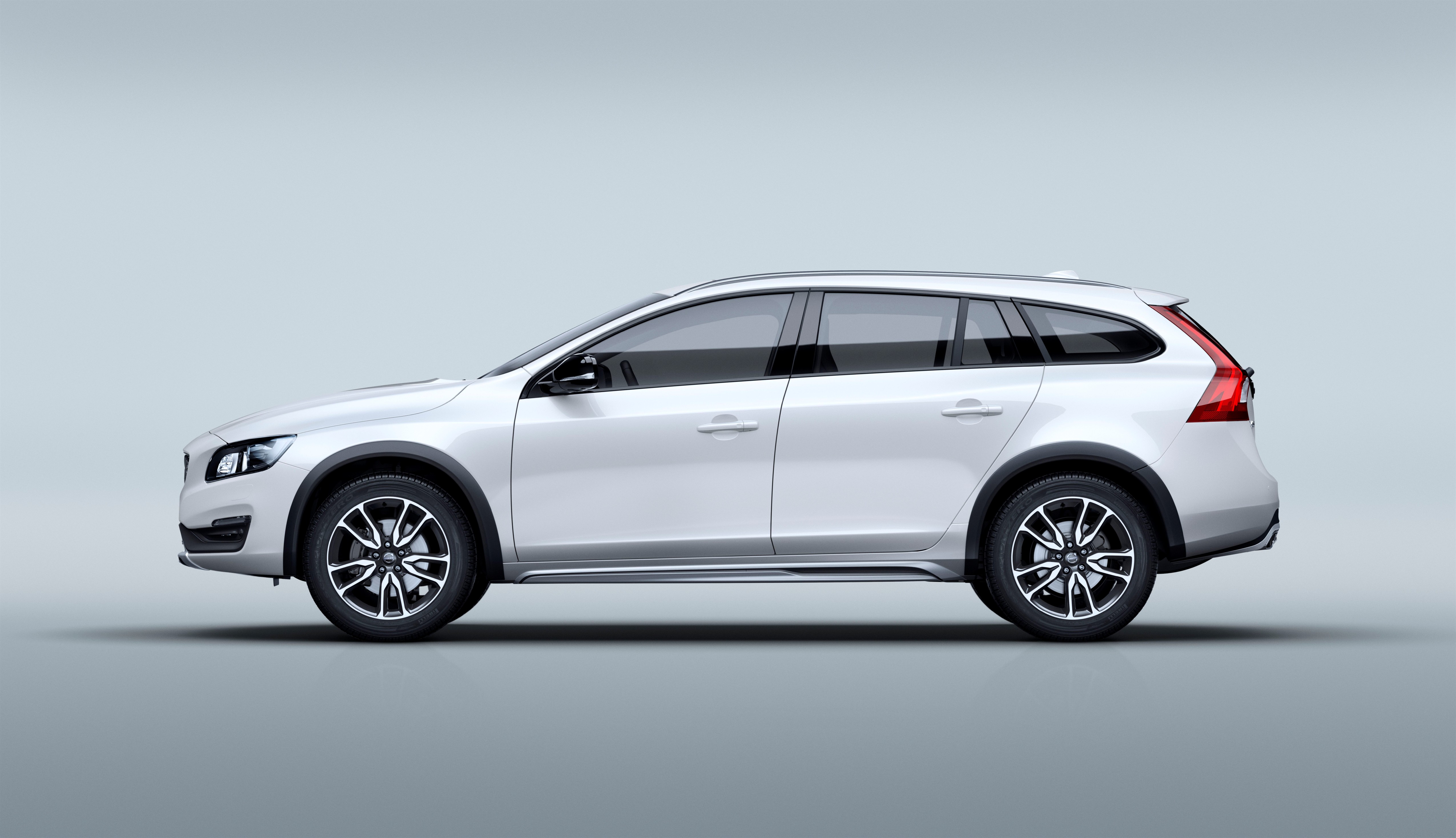 Volvo ontwikkelt geen plug-in hybrides met T6 benzine-aandrijving voor S60, V60 of XC60 in Europa. Ook de Volvo V60 Cross Country komt er niet als PHEV.