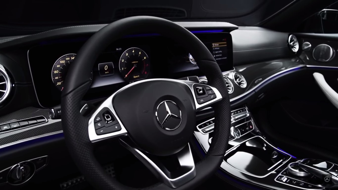 Mercedes-Benz heeft de eerste officile teaserbeelden vrijgegeven van de nieuwe E-Klasse Coup. Leuk, maar ondertussen hebben we ook de volledige auto al in beeld!