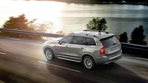 Zojuist is officieel het doek getrokken van de Volvo XC90. De beelden zouden eigenlijk nog tot middernacht onder de pet moeten blijven, maar zijn reeds op het web verschenen.