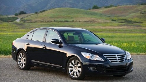 De Hyundai Genesis voelt zich wel thuis in de VS. Daar is het vlaggenschip uitgeroepen tot Auto van het Jaar. Het is voor het eerst dat een Koreaanse autofabrikant deze prijs daar in ontvangst neemt.