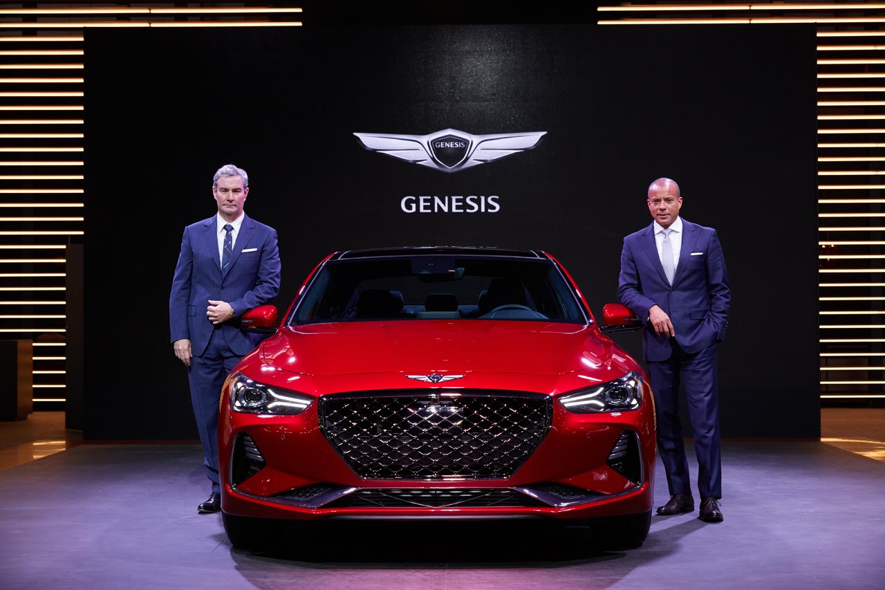 Op de autoshow van Dubai heeft het luxemerk van Hyundai, Genesis, de nieuwe G70 onthuld, een D-segment sedan.
