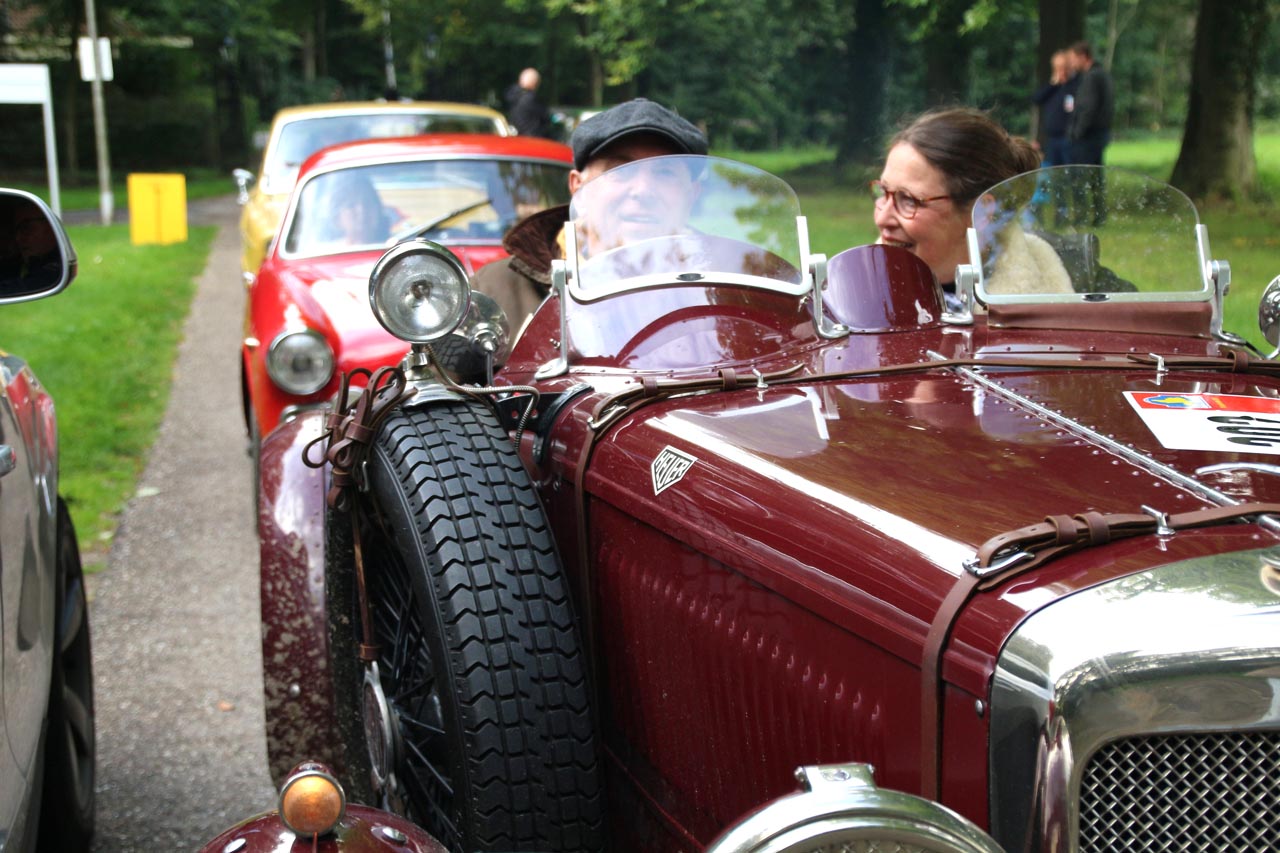 Afgelopen zaterdag 16 september werd de jaarlijkse Classic Gelderlandrit gereden. AutoVandaag was present.