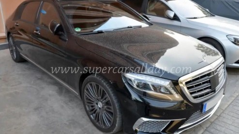 Het merk Maybach is niet meer, maar Mercedes-Benz gaat de naam volgens doorgaans welingelichte bronnen gebruiken voor een extra luxueuze variant van de S-klasse. Een prototype is reeds gespot.
