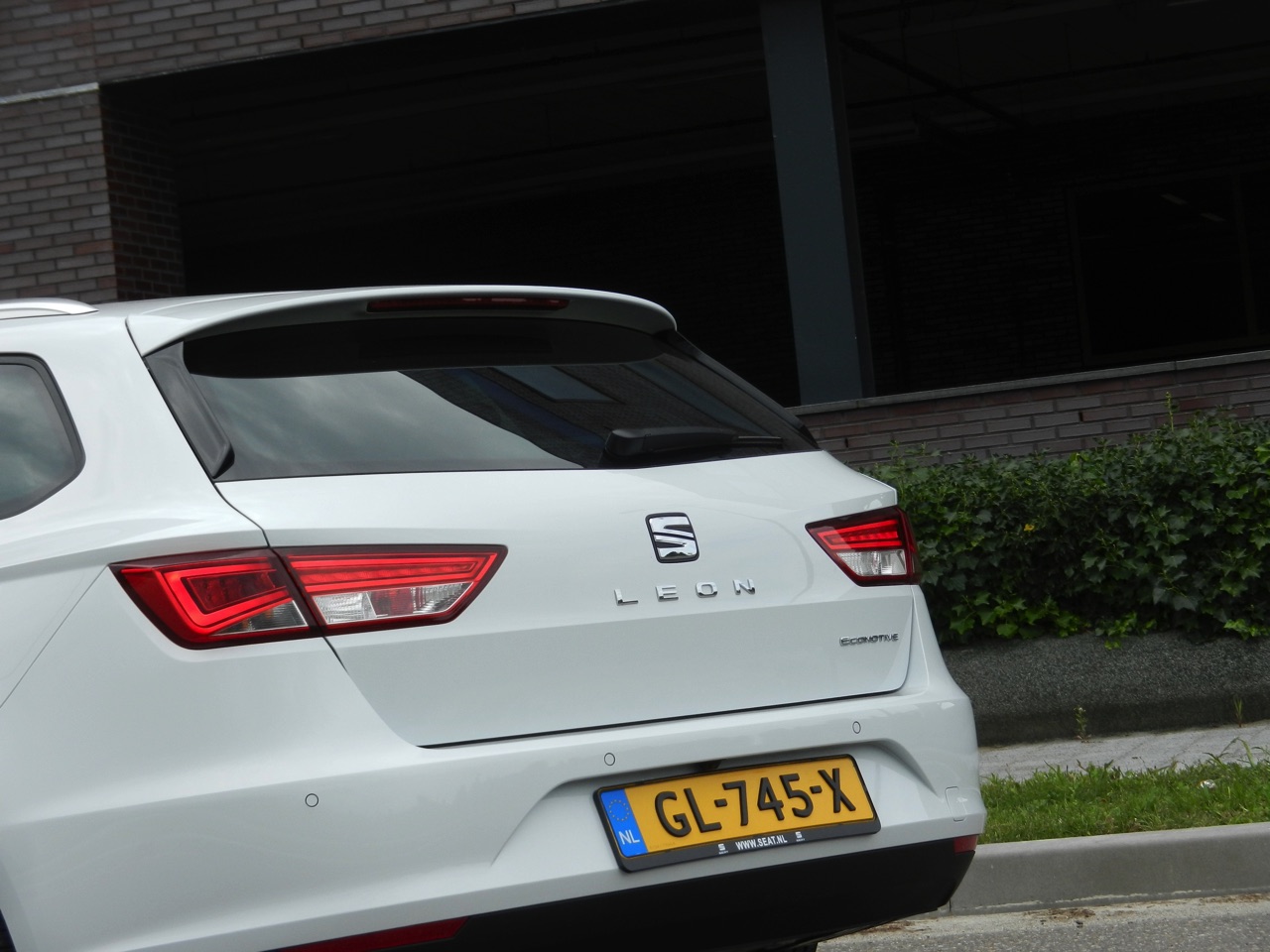 Gratis rijden in nieuwe Seat Leon en Seat Mii met Travelcard tankpas van maximaal 700 euro.