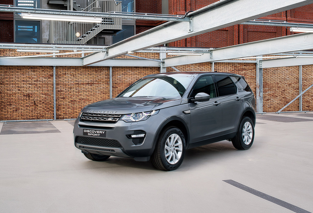 Land Rover brengt versies op grijs kenteken van de Discovery en Discovery Sport.