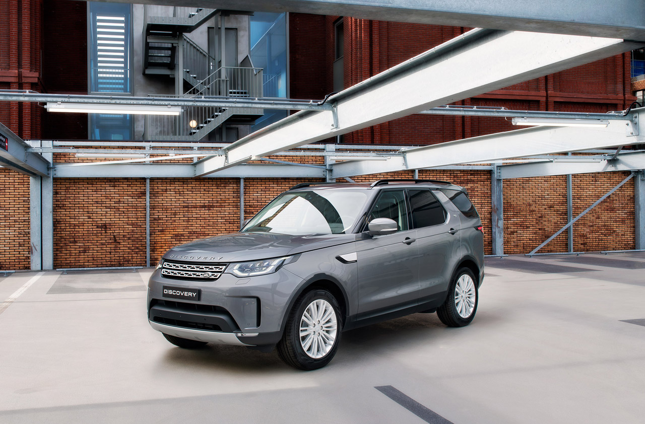 Land Rover brengt versies op grijs kenteken van de Discovery en Discovery Sport.