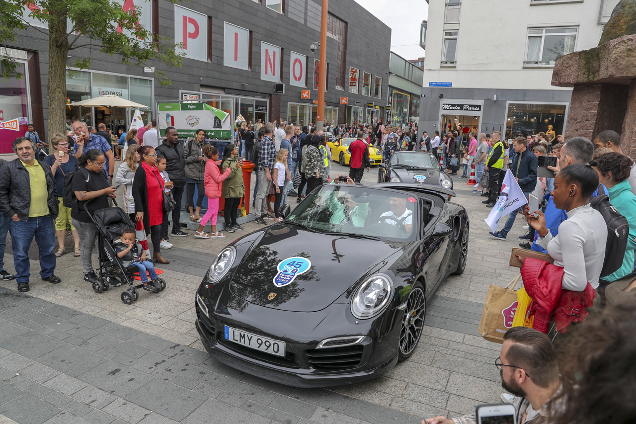 De tweejaarlijkse Porsche Parade was dit jaar te gast in Nederland.