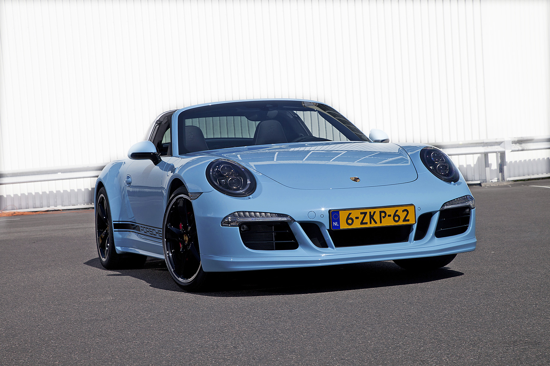Porsche 911 Targa 4S Exclusive Edition viert 50 jaar 911 targa op AutoRAI 2015. De exclusieve 911 wordt geleverd in een oplage van 15 stuks.