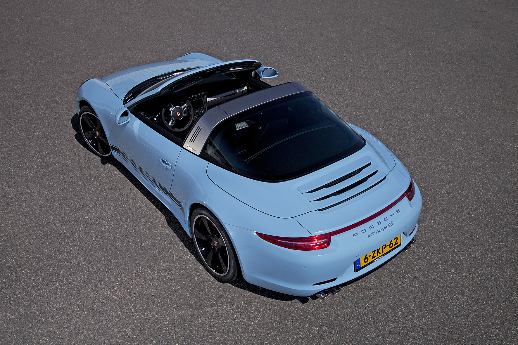 Porsche 911 Targa 4S Exclusive Edition viert 50 jaar 911 targa op AutoRAI 2015. De exclusieve 911 wordt geleverd in een oplage van 15 stuks.
