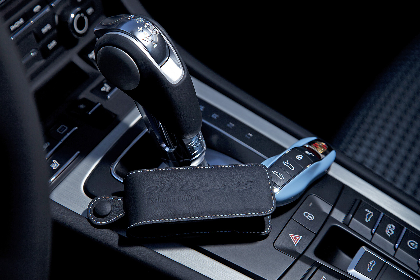 Porsche 911 Targa 4S Exclusive Edition viert 50 jaar 911 targa op AutoRAI 2015. De exclusieve 911 wordt geleverd in een oplage van 15 stuks.