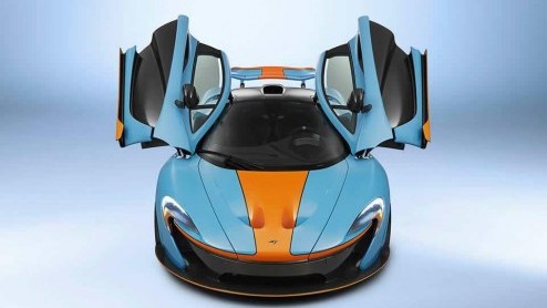 McLaren Special Operations gaat een McLaren P1 onder handen nemen. De opdracht: hij moet de Gulf-kleuren krijgen. Zo moet de auto eruit gaan zien.