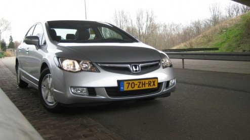 Bijzondere autos zijn vaak te herkennen aan hun excentrieke vormgeving, speciale prijsstelling en technische hoogstand. De uit 1999 daterende Honda Insight hybride was er zo n. Hoewel de nieuwe Hon