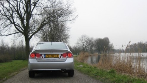 Bijzondere autos zijn vaak te herkennen aan hun excentrieke vormgeving, speciale prijsstelling en technische hoogstand. De uit 1999 daterende Honda Insight hybride was er zo n. Hoewel de nieuwe Hon