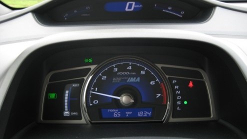 Bijzondere autos zijn vaak te herkennen aan hun excentrieke vormgeving, speciale prijsstelling en technische hoogstand. De uit 1999 daterende Honda Insight hybride was er zo n. Hoewel de nieuwe Hon