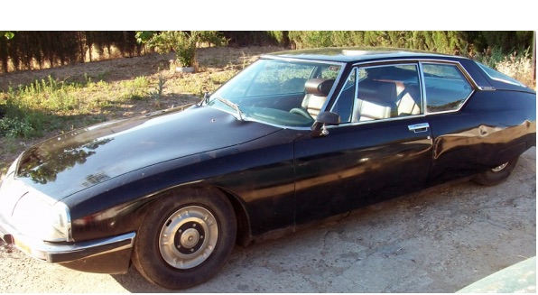 Johan Cruijff heeft twee keer een Citroen SM in zijn bezit gehad. Het ene exemplaar staat in Nederland, de ander is waarschijnlijk in bezit van deze Spanjaard.