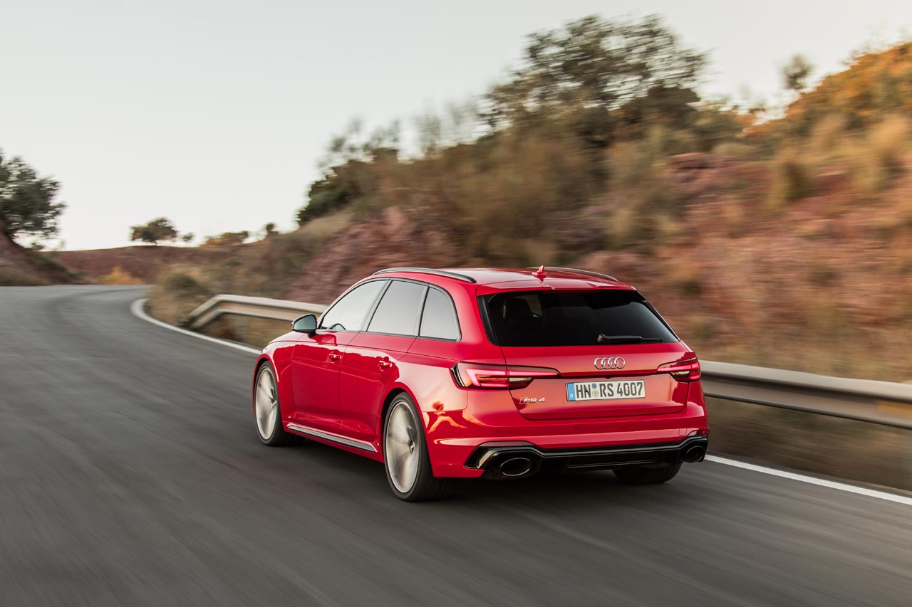 Audi lanceert 18 jaar na de eerste generatie de nieuwe RS 4 Avant.