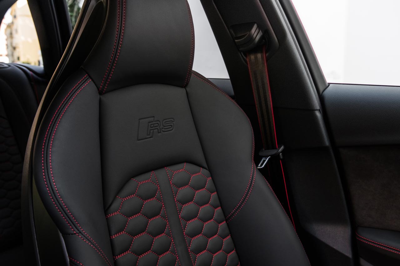 Audi lanceert 18 jaar na de eerste generatie de nieuwe RS 4 Avant.
