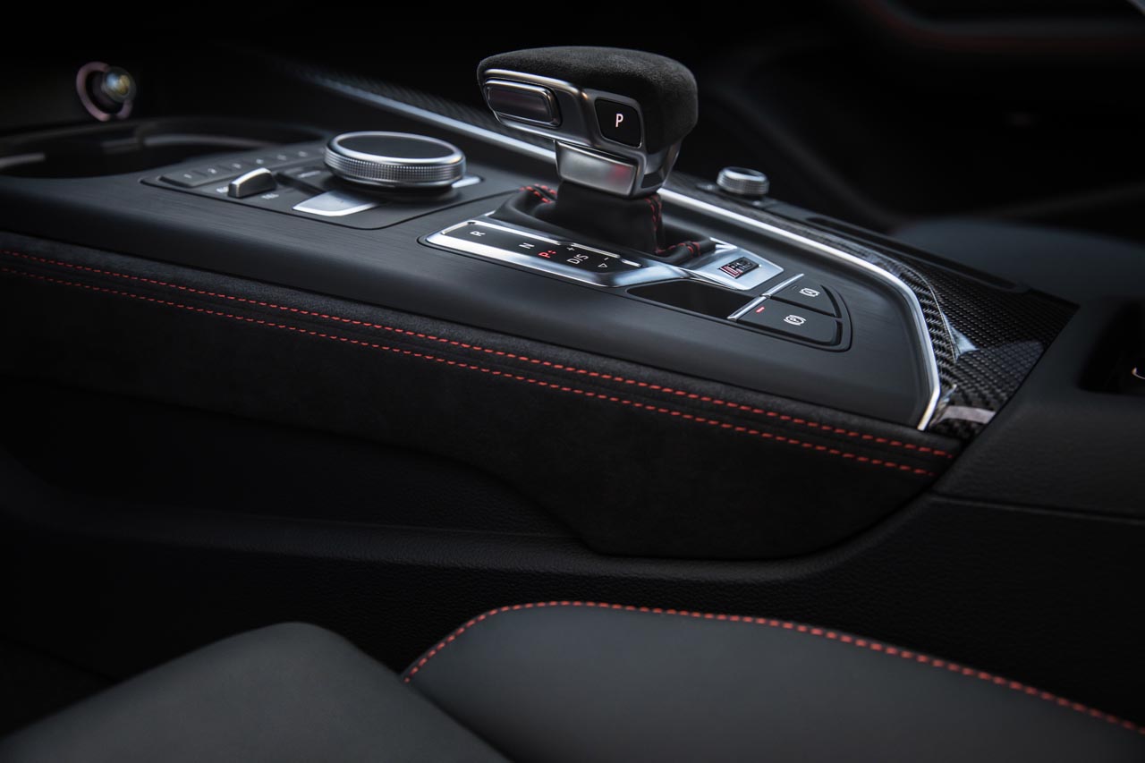Audi lanceert 18 jaar na de eerste generatie de nieuwe RS 4 Avant.